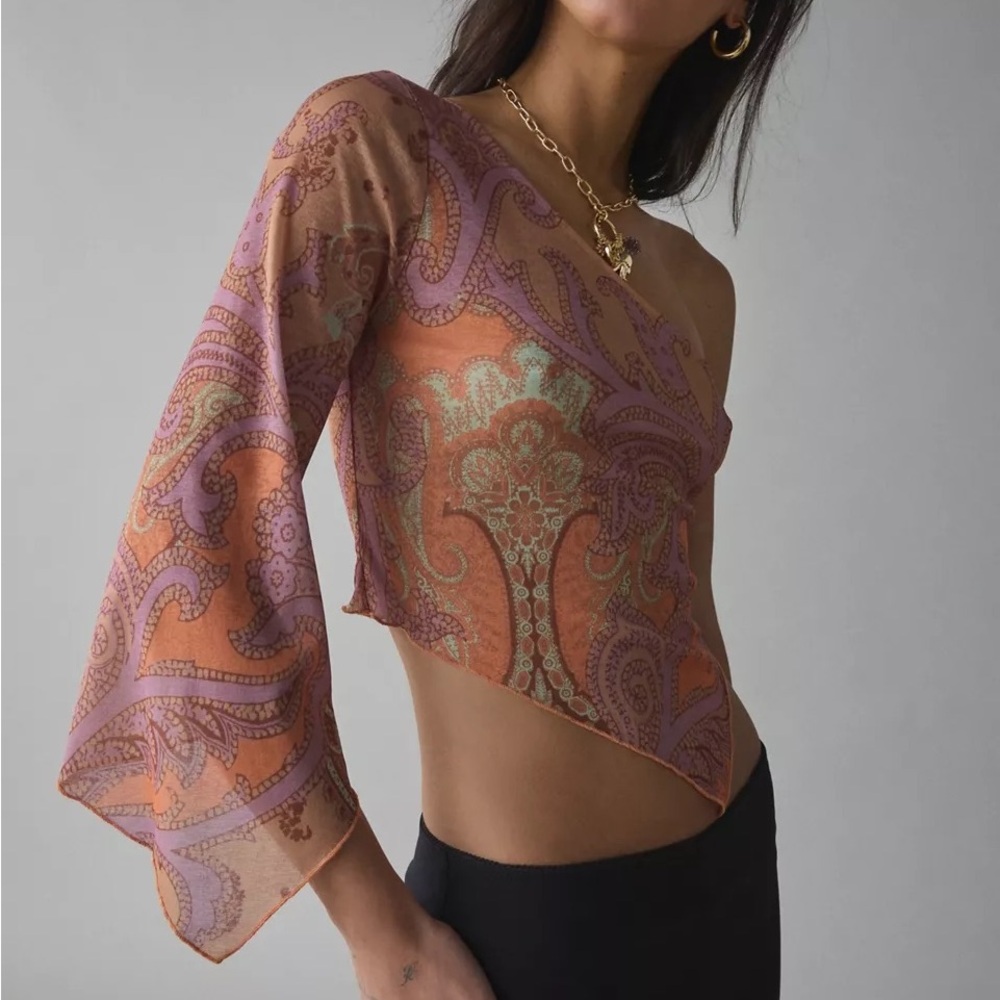 Kimchi Blue Paige Asymmetric One-Shoulder Mesh Top Orange Paisley. New. Size S